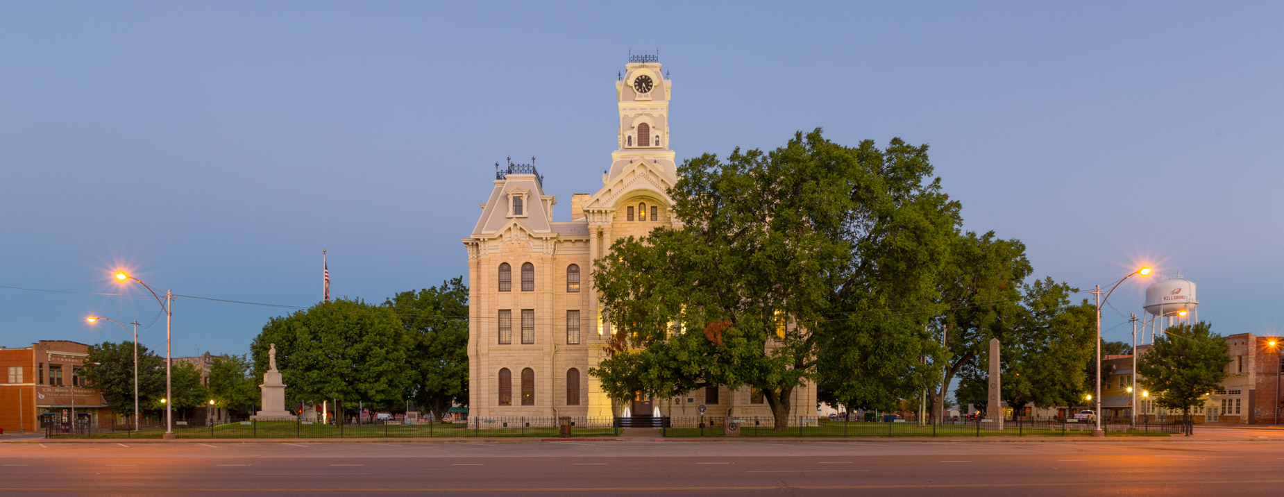 HillCountyCourthouseHillsboroTexas-10981